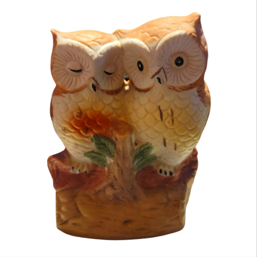 VINTAGE! FLAMBRO Ceramic Love Owls Figurine